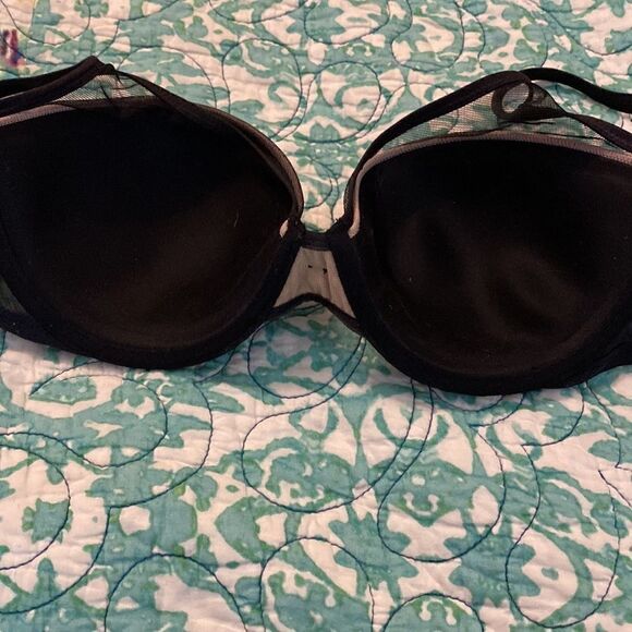 Victoria’s Secret black sheer bra - Picture 4 of 8